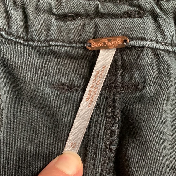 Free People Black pants.  Size 12 - Picture 3 of 4